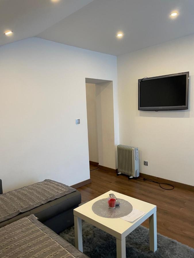 Studio Privee Vesoul -Wifi,Tv,Clim,Parking Gratuit מראה חיצוני תמונה