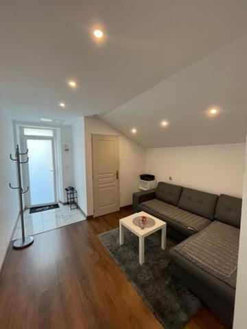 Studio Privee Vesoul -Wifi,Tv,Clim,Parking Gratuit מראה חיצוני תמונה